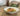 gravlax de saumon pomme de terre dans assiette sur table